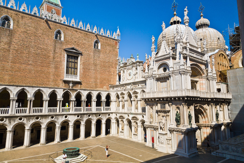 Cortile interno di Palazzo Ducale