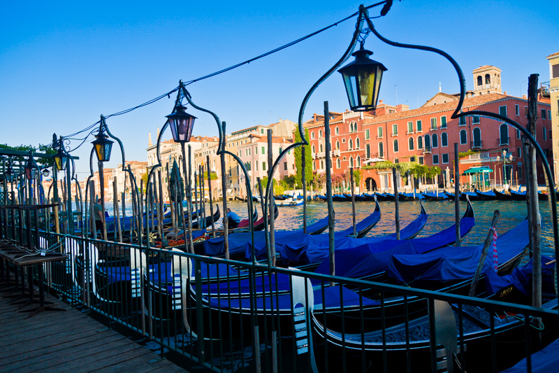 Gondole ormeggiate sul Canal Grande